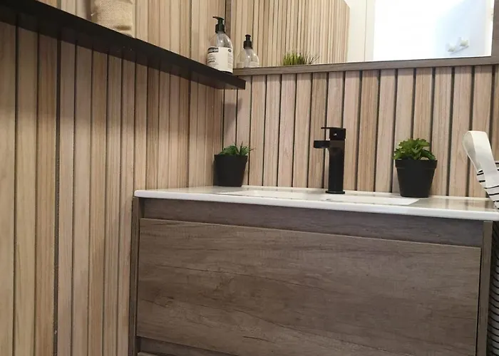 - Centre - Private Parking