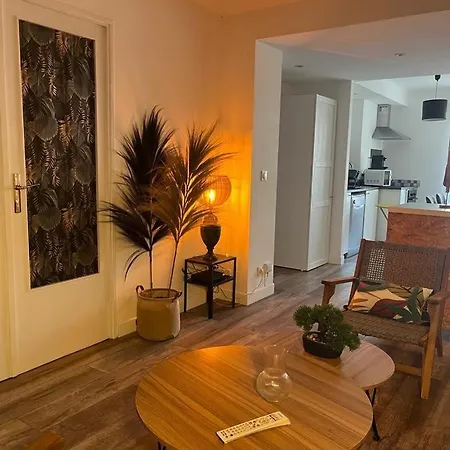 - Centre - Private Parking Appartamento