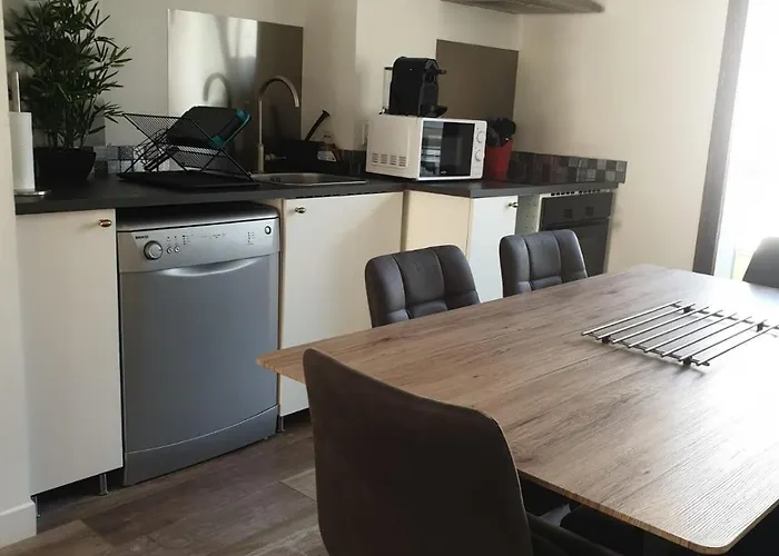 - Centre - Private Parking Apartmán Hyères